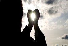 满冠体育官网:泰厄斯-琼斯:伊戈达罗球商很高学习能力强 对于新秀而言不常见.